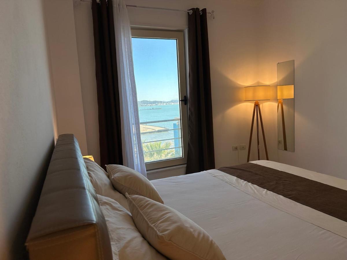 Beach Front Superior Apartment Durres Exterior photo
