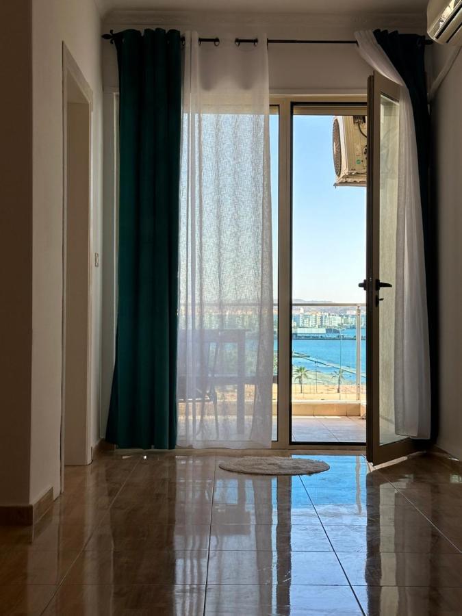 Beach Front Superior Apartment Durres Exterior photo